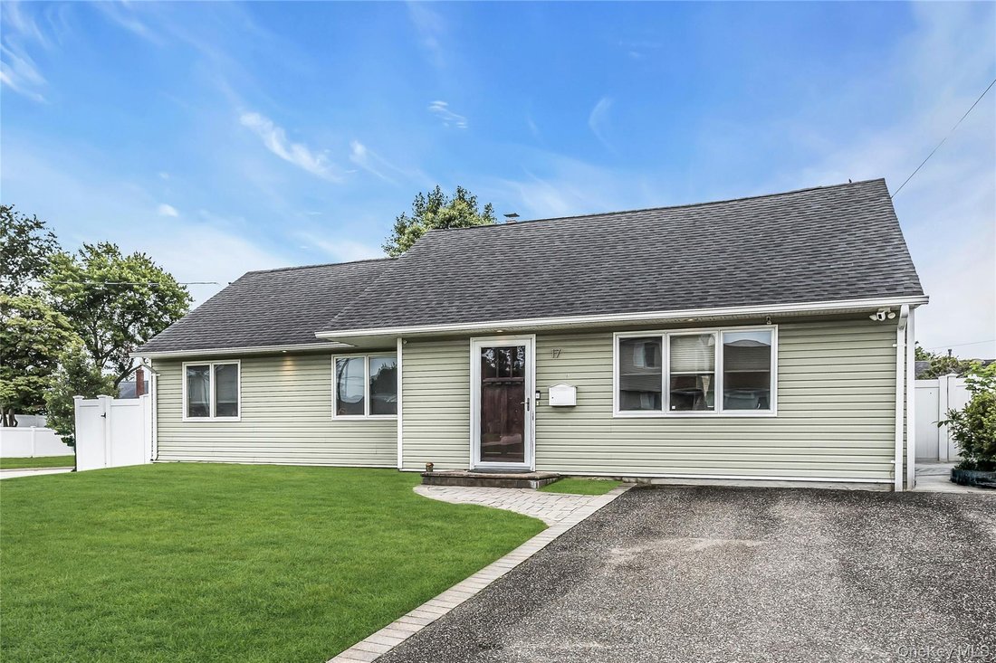 House in Plainview, New York, United States 2 - 18602374