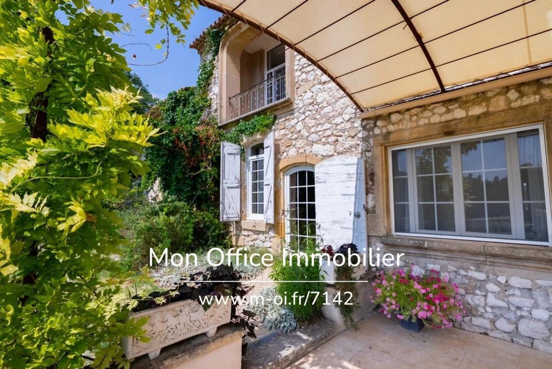 House in Cadenet, Provence-Alpes-Côte d'Azur, France 1 - 18596657