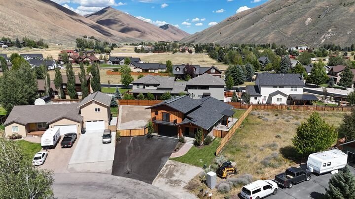 House in Bellevue, Idaho, United States 2 - 18603734
