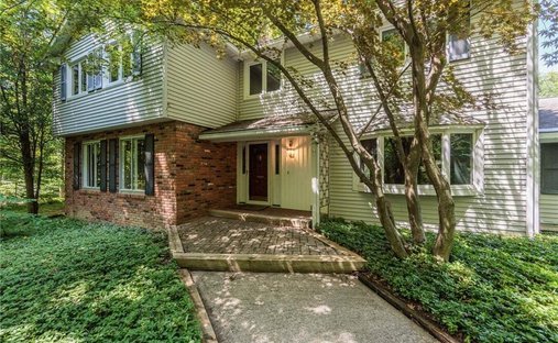 House in Gates Mills, Ohio, United States 1