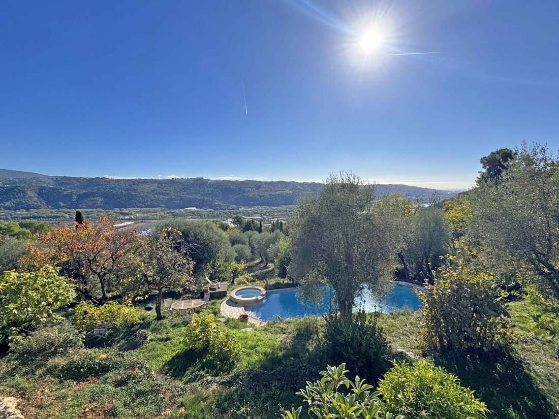 Villa in Saint-Jeannet, Provence-Alpes-Côte d'Azur, France 4 - 18597656