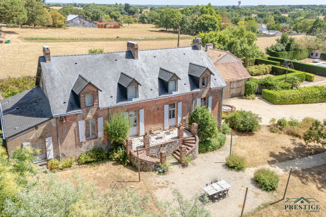 House in Frossay, Pays de la Loire, France 3 - 18600497