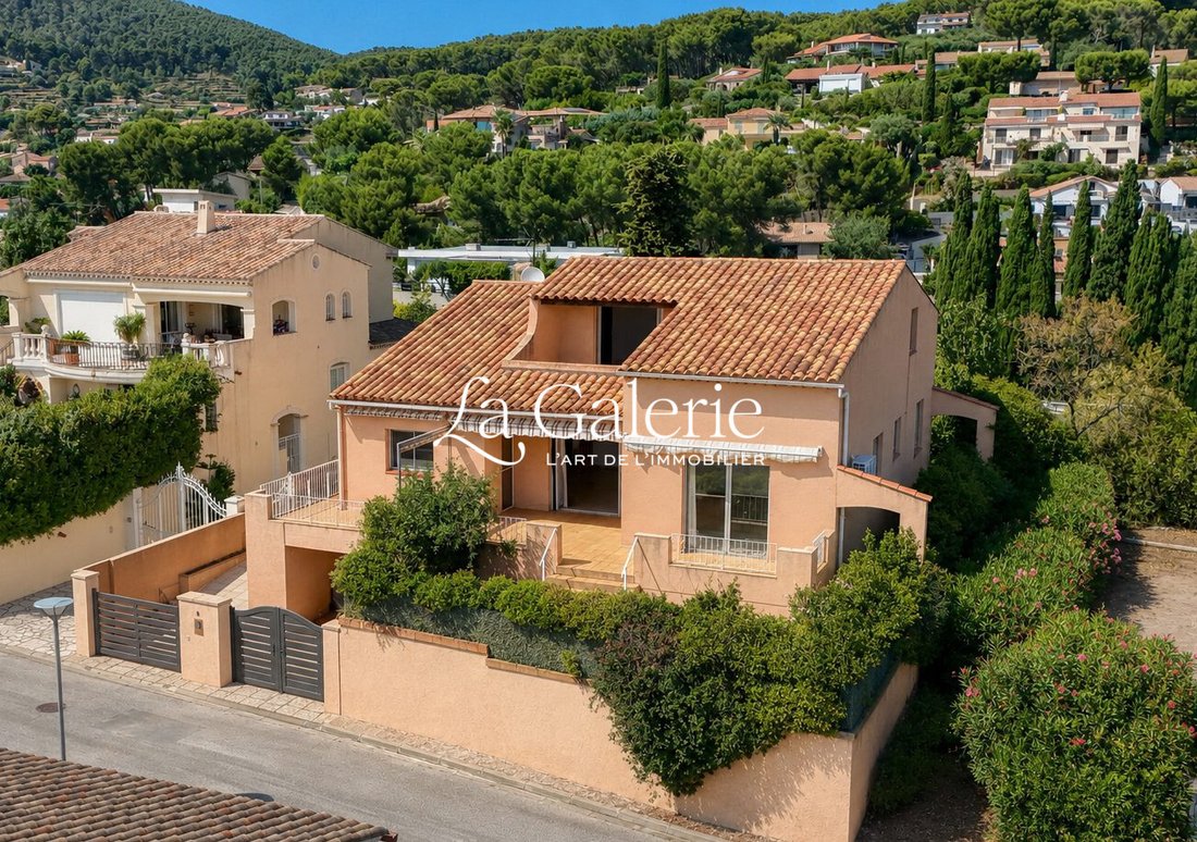 Villa in Centre Ville, Carqueiranne, France 2 - 18578702