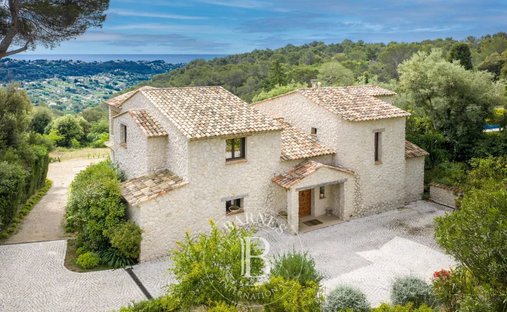 Villa in Saint-Paul-de-Vence, Provence-Alpes-Côte d'Azur, France 1