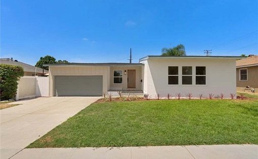 House in Signal Hill, California, United States 1