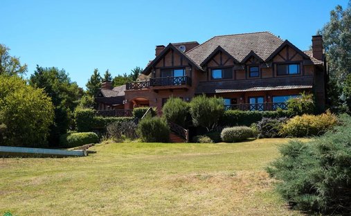 House in Tandil, Buenos Aires Province, Argentina 1