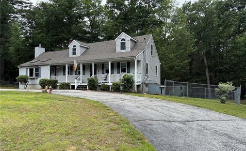 House in Glocester, Rhode Island, United States 1