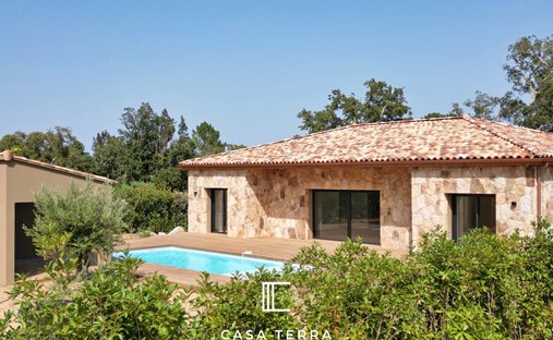 Villa in Lecci, Corsica, France 1