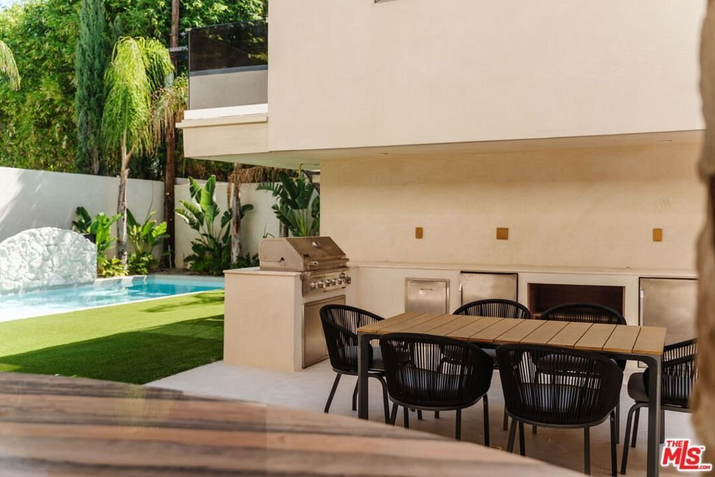 House in Los Angeles, California, United States 5 - 18601033