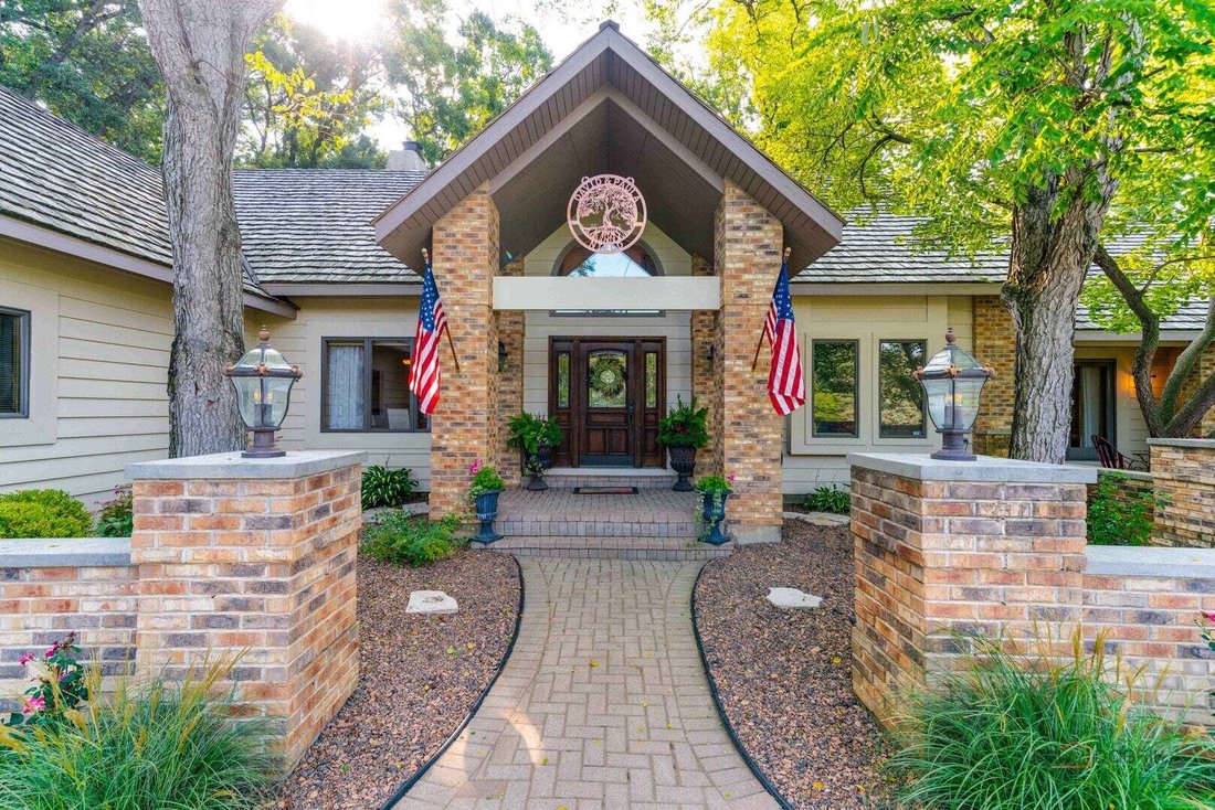 House in Libertyville, Illinois, United States 3 - 18601477