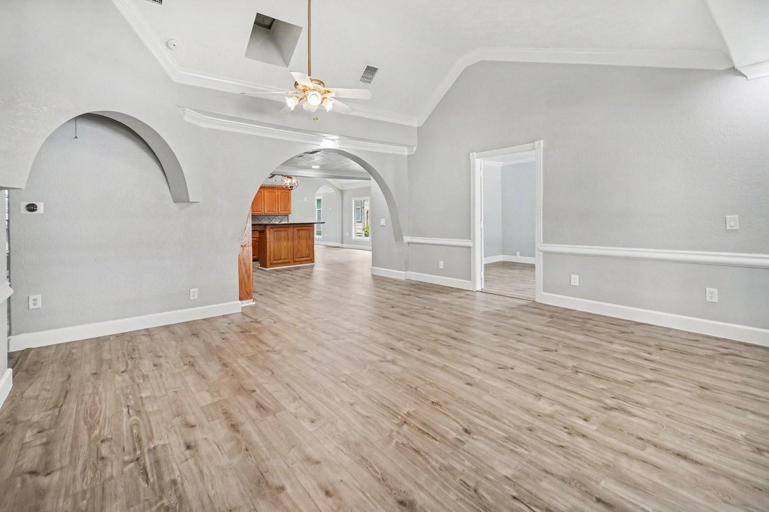 South Houston, Texas, United States 5 - 18602140