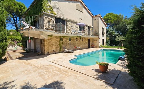 House in Montagne des Chèvres, Villeneuve-lès-Avignon, France 1