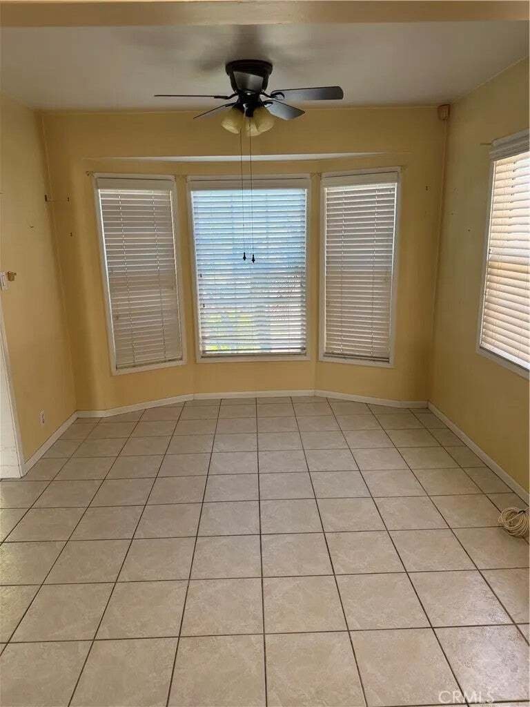 Condo in Signal Hill, California, United States 5 - 18597872