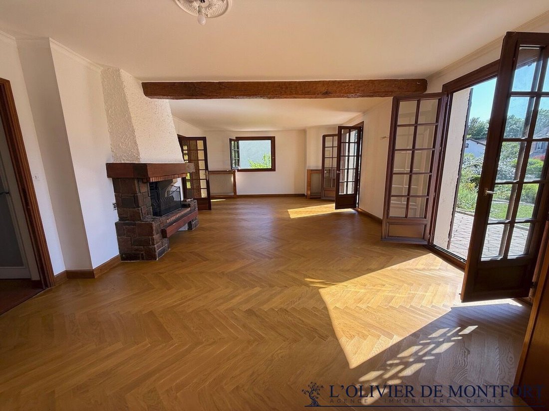 House in Montfort-l'Amaury, Ile-de-France, France 4 - 18597435