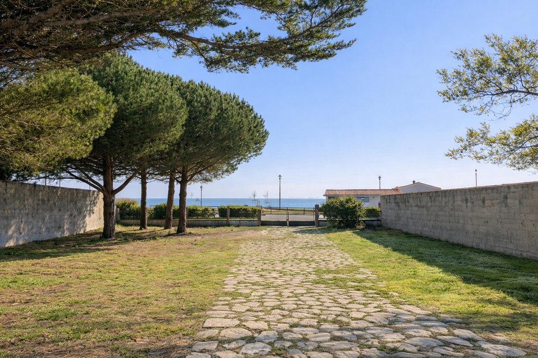 Maison à Rivedoux-Plage, Nouvelle-Aquitaine, France 1 - 18598259