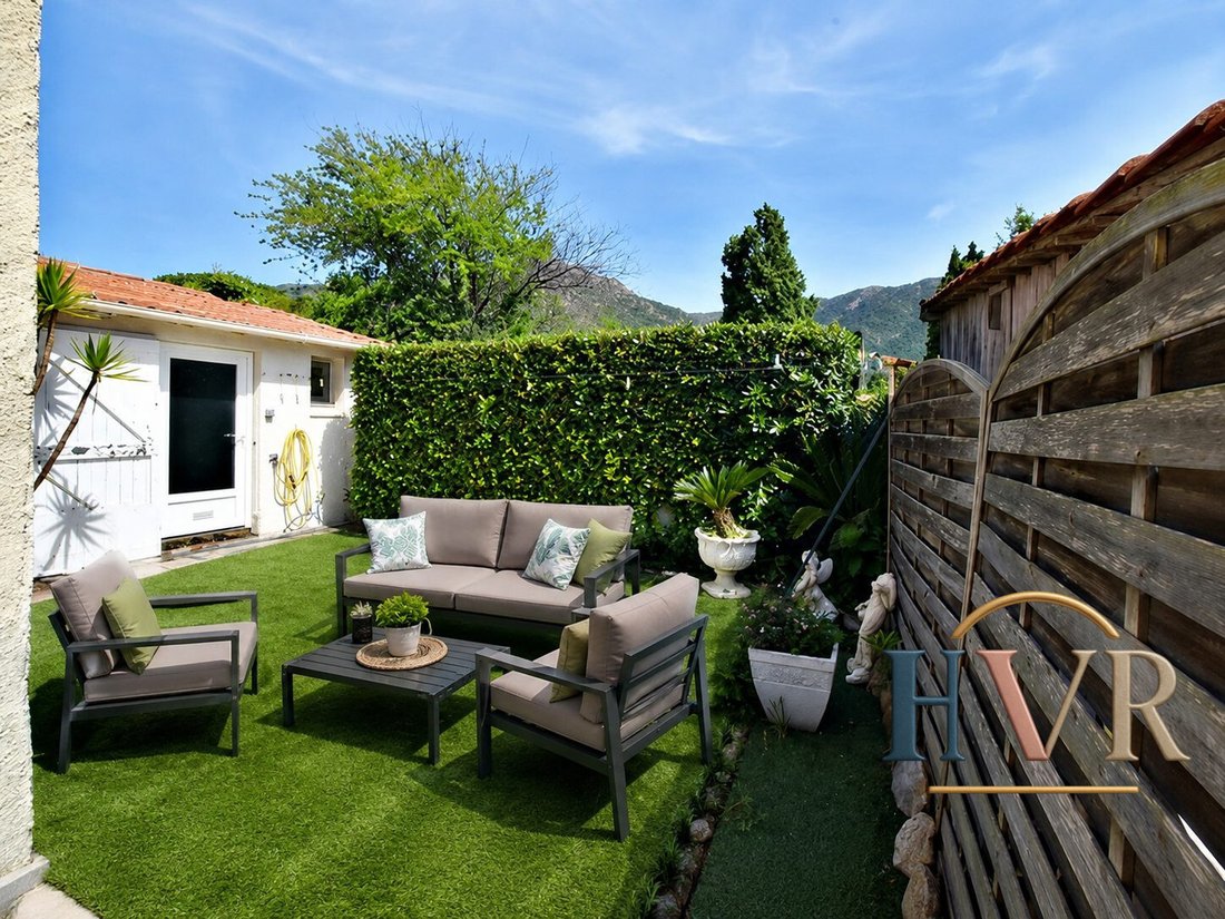 Maison à Le Lavandou, Provence-Alpes-Côte d'Azur, France 2 - 18603933