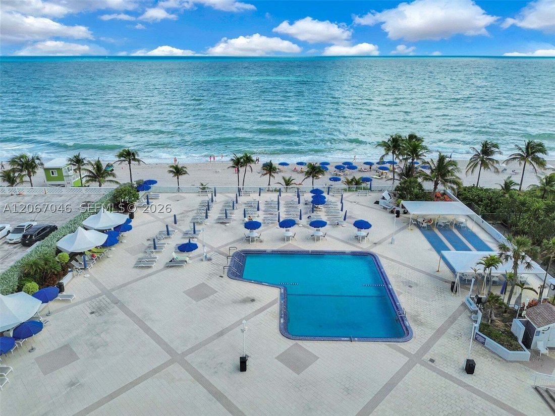 Condo in Hallandale Beach, Florida, United States 2 - 18601022