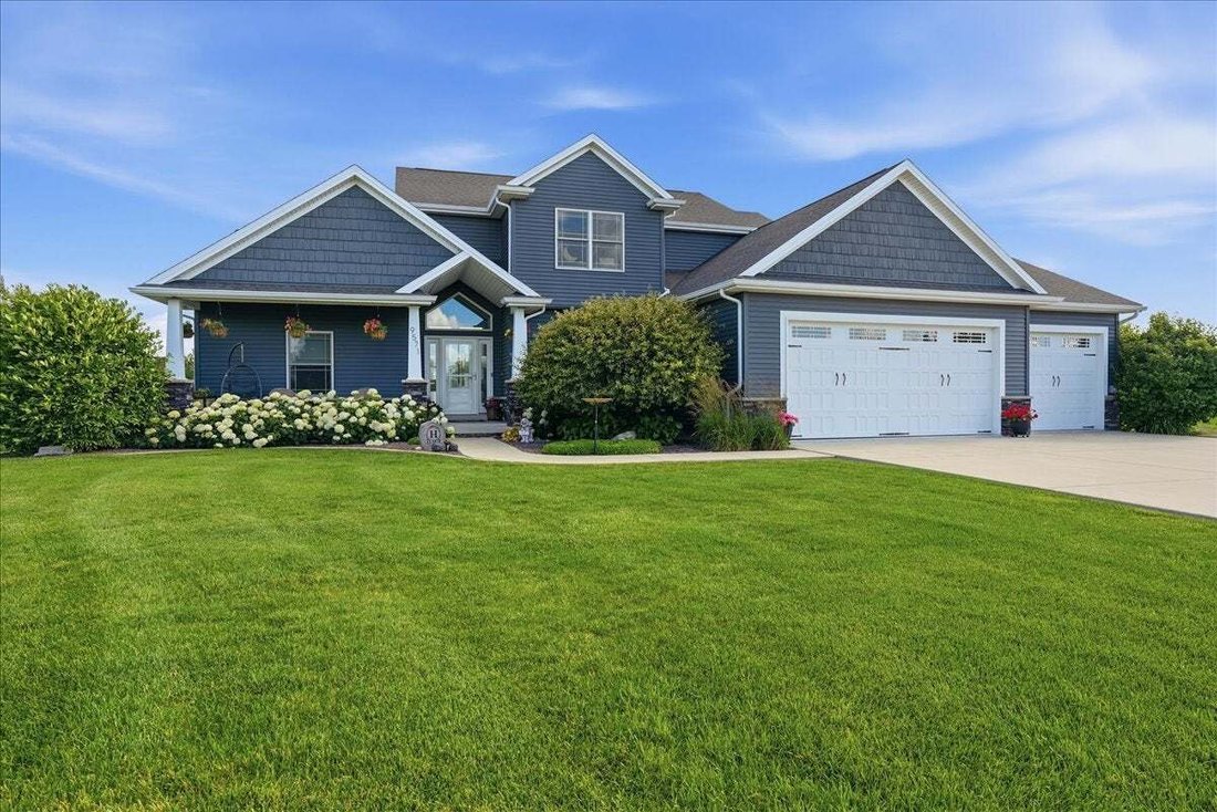 House in Bloomington, Illinois, United States 2 - 18601376