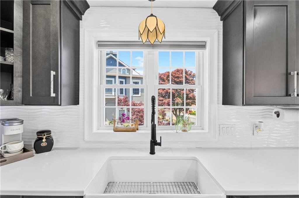 House in Cranston, Rhode Island, United States 5 - 18603509