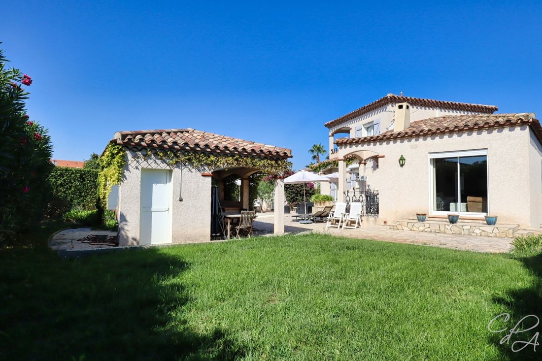 Villa in Centre Ville, Perpignan, France 5 - 18600320