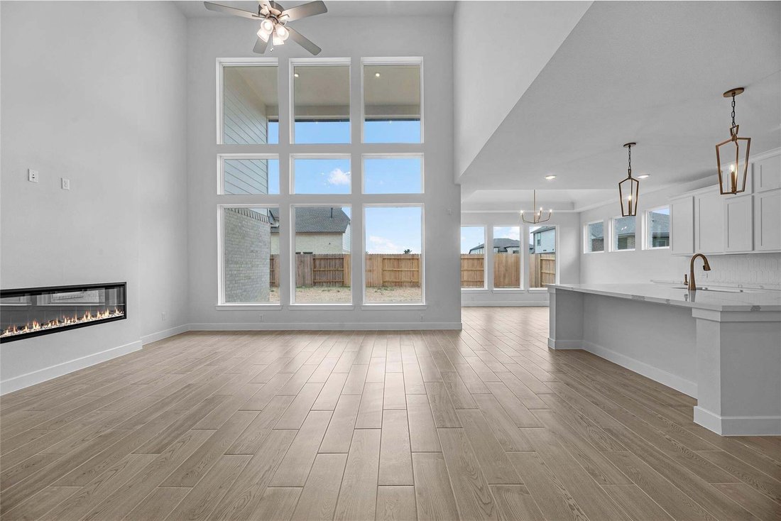 House in Conroe, Texas, United States 3 - 18602096