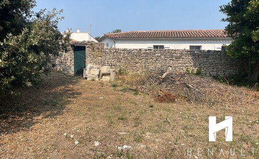 Land in Rivedoux-Plage, Nouvelle-Aquitaine, France 1