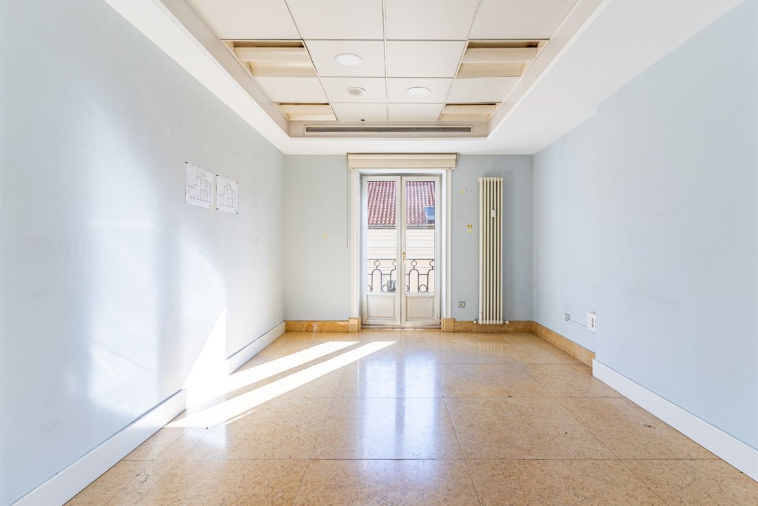 Apartment in Barrio Salamanca, Madrid, Spain 2 - 18331690