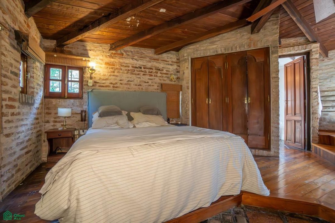 Casa en Arana, Provincia de Buenos Aires, Argentina 2 - 17733995