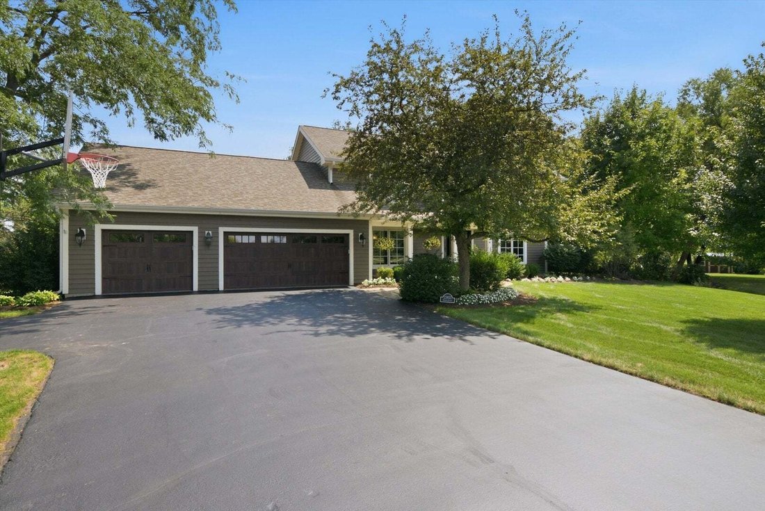 House in Antioch, Illinois, United States 3 - 18601455