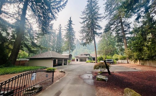 House in Troutdale, Oregon, United States 1