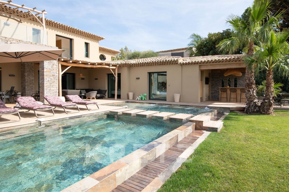 House in Zone Ouest Urbaine, Saint-Tropez, France 3 - 18602893