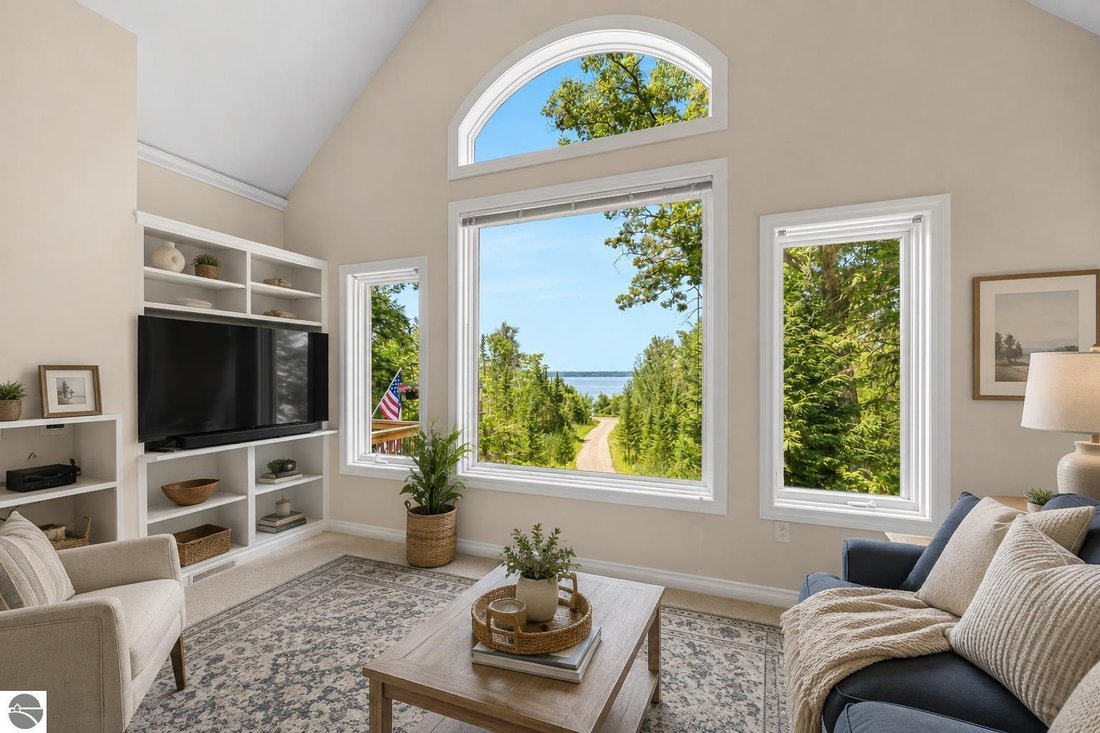 House in Traverse City, Michigan, United States 5 - 18603758