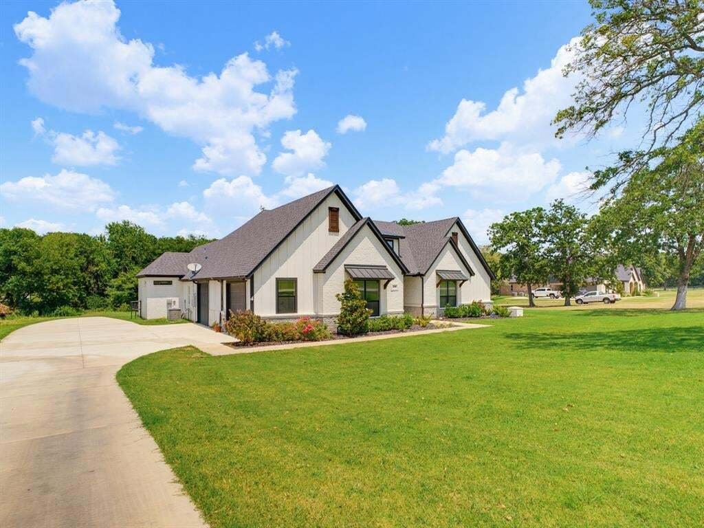 House in Decatur, Texas, United States 3 - 18602205