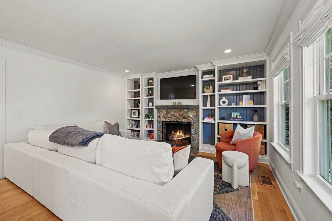 House in Greenwich, Connecticut, United States 2 - 18603767