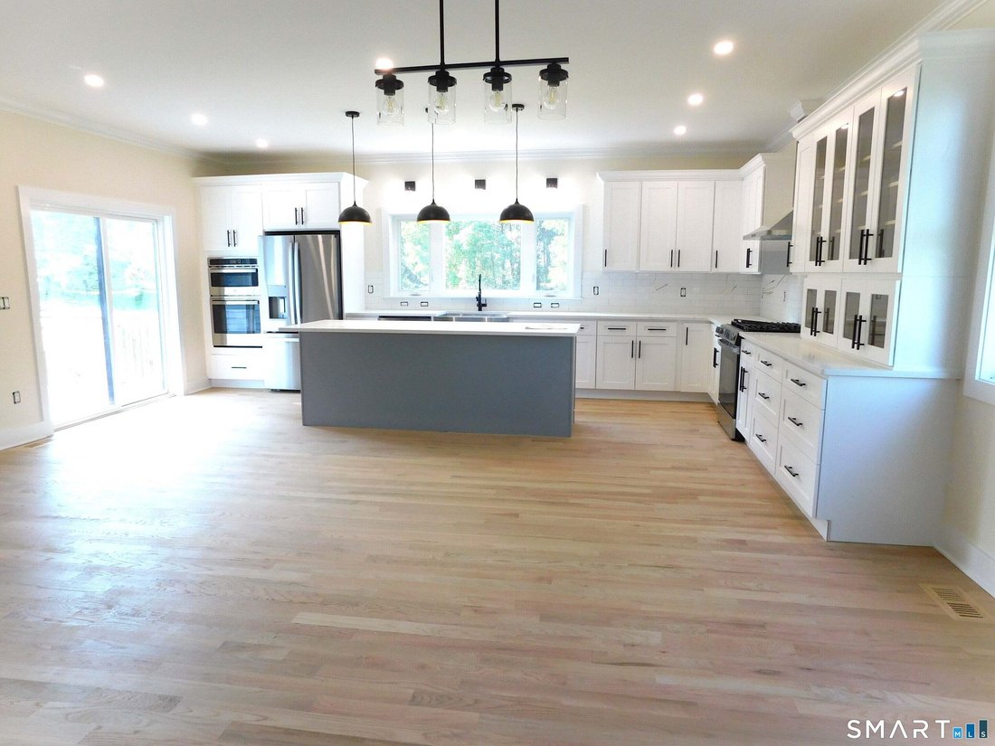 House in Shelton, Connecticut, United States 5 - 18596411