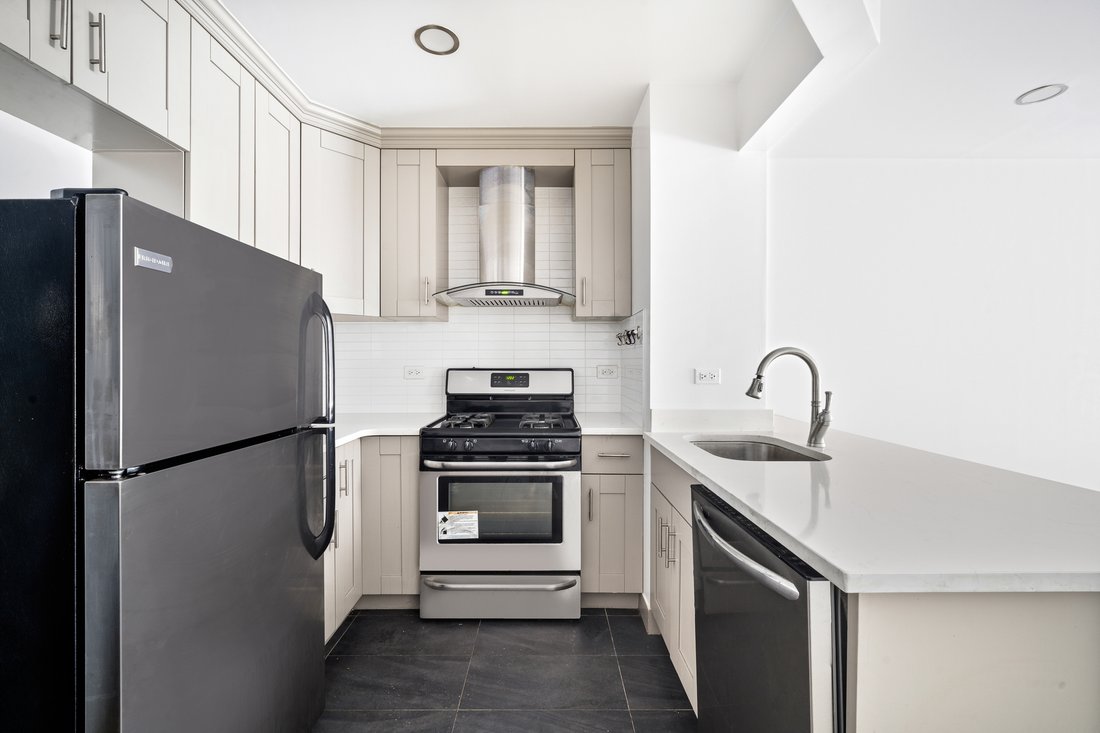 House in New York, New York, United States 5 - 18602337