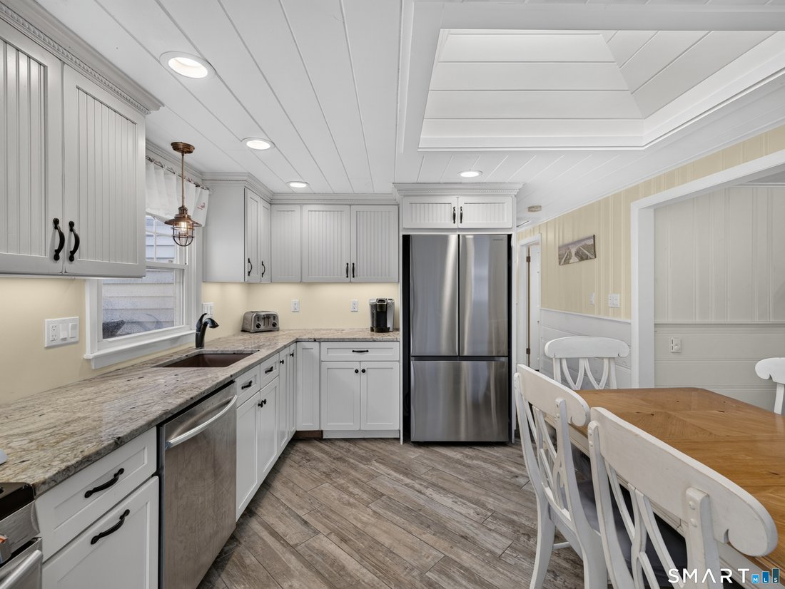 House in East Lyme, Connecticut, United States 5 - 18602246