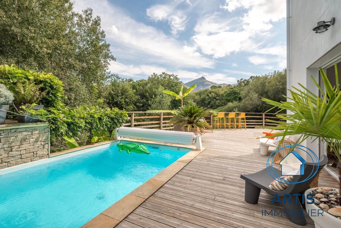 Villa in Mendi-Choko-Karrikatxar-Olhette, Urrugne, France 4 - 18603925