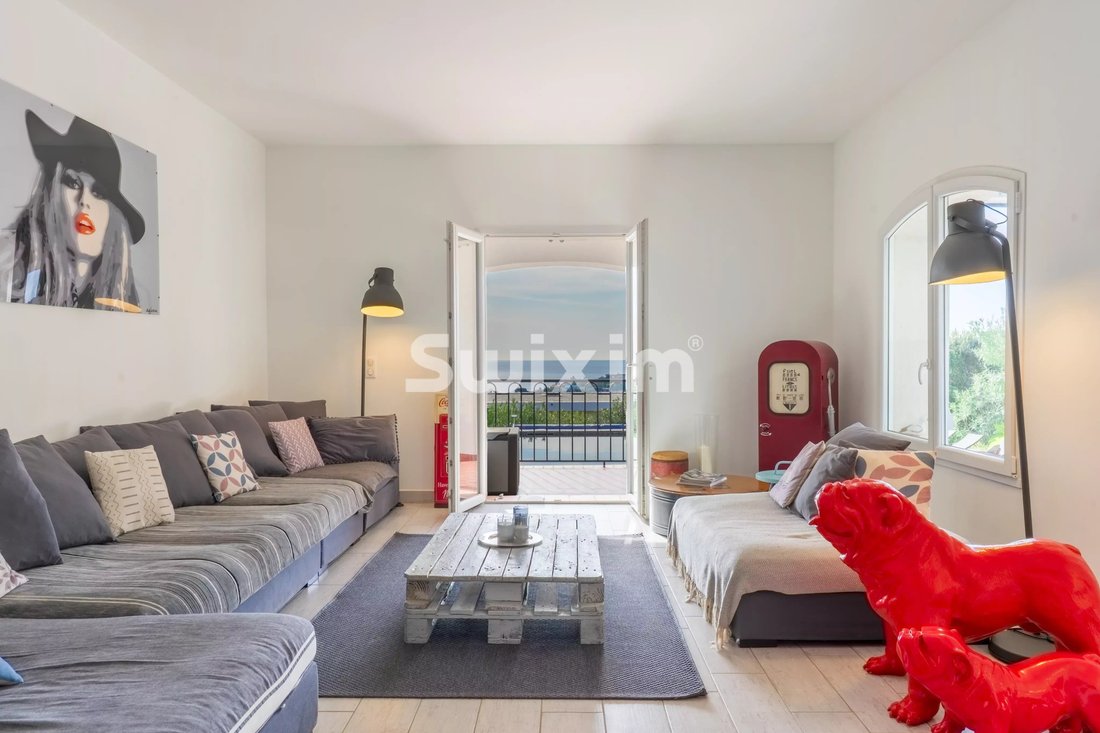 Villa in Nord, Cavalaire-sur-Mer, France 5 - 18598639