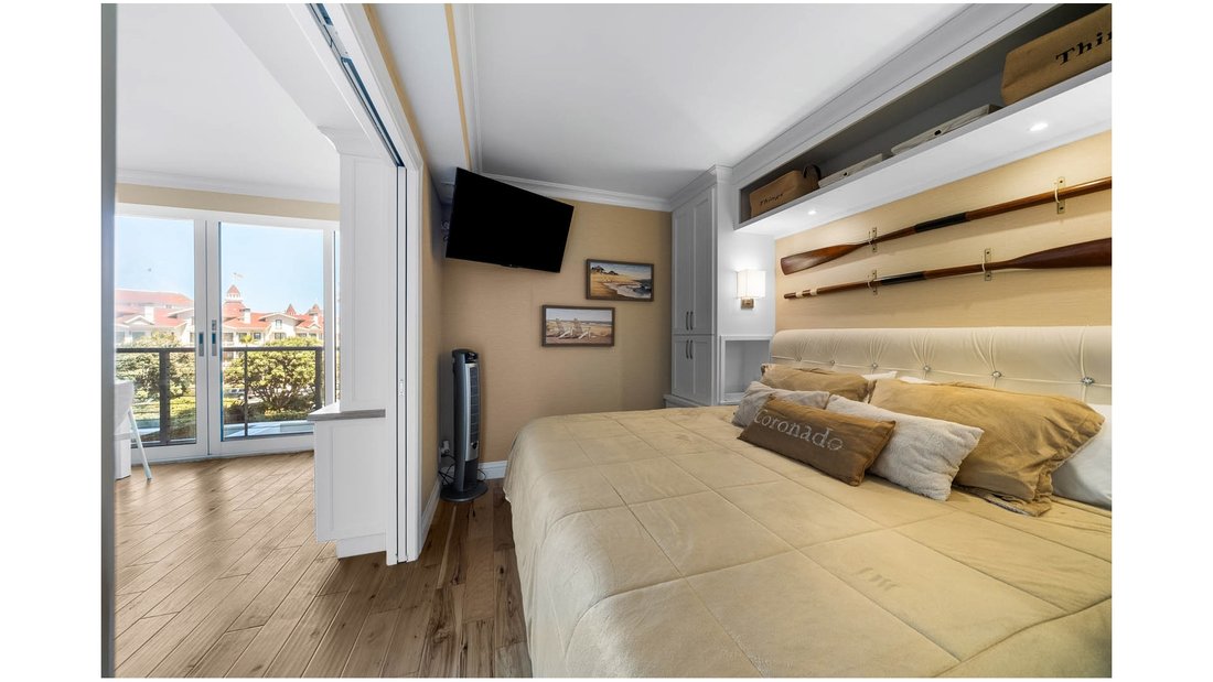 Condo in Coronado, California, United States 4 - 18232565