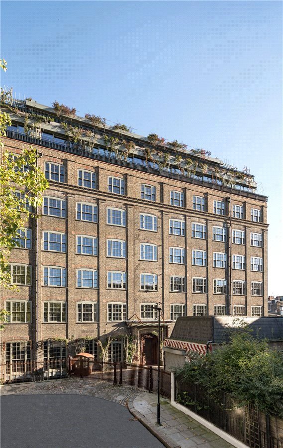 Apartment in Chalk Farm, Camden, England 1 - 18599834