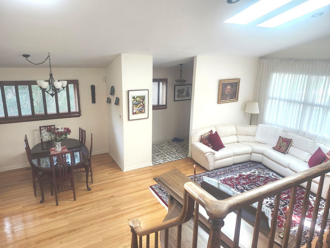 House in Skokie, Illinois, United States 4 - 18577184