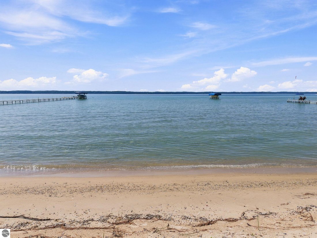 House in Traverse City, Michigan, United States 2 - 18603758