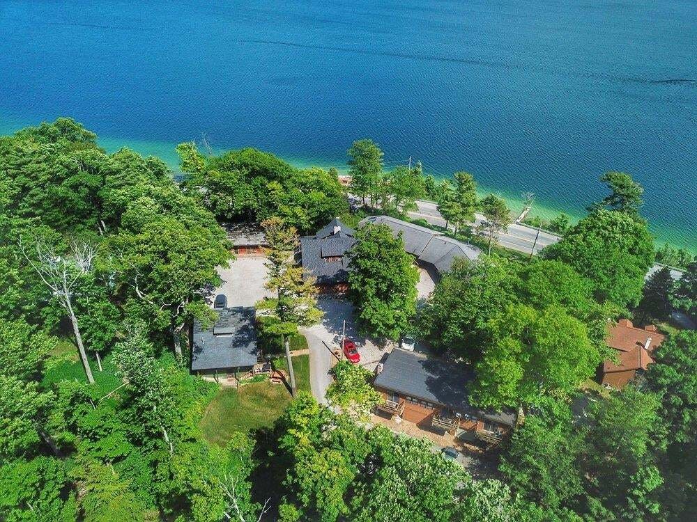 Leland, Michigan, United States 1 - 18600203