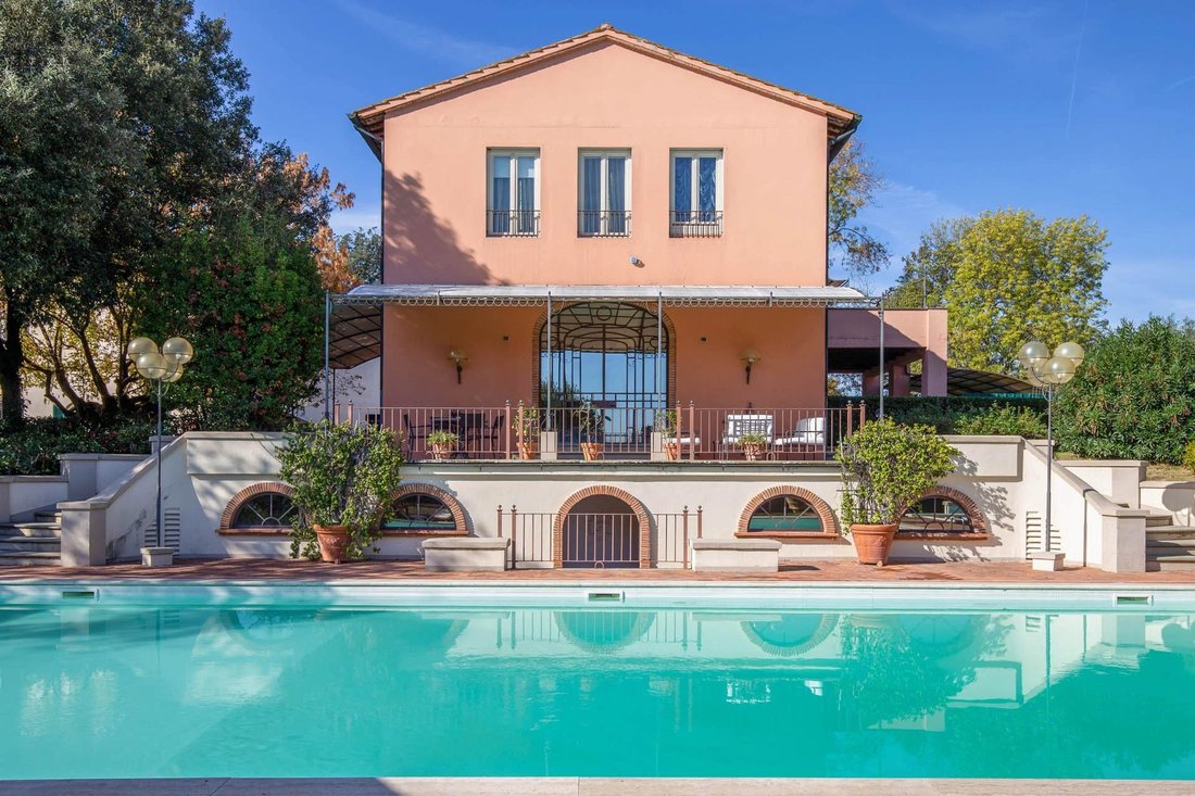 Estate in Center, Florence, Tuscany 4 - 18598346