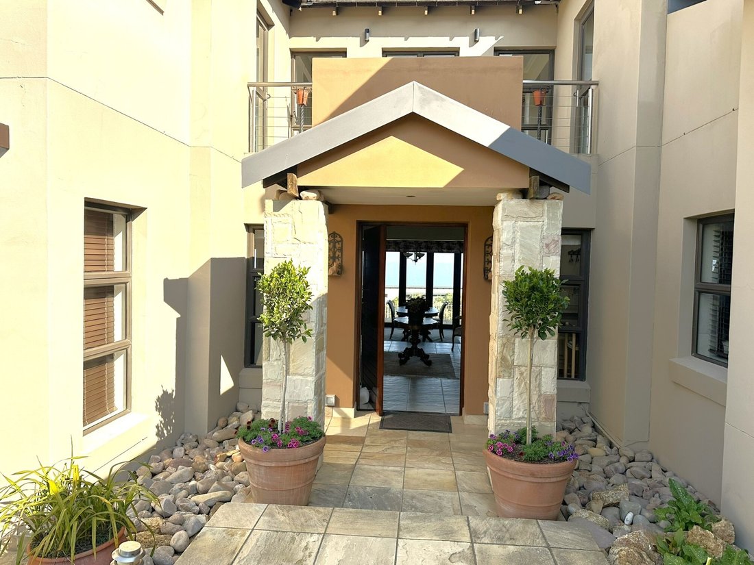 House in Oubaai Golf Estate, Western Cape, South Africa 4 - 18597162