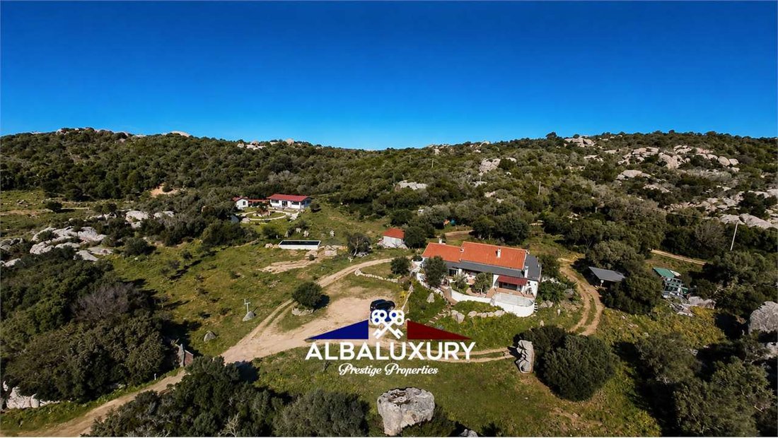 Villa in Area Arzachena Paese, Arzachena, Sardinia 1 - 17228542