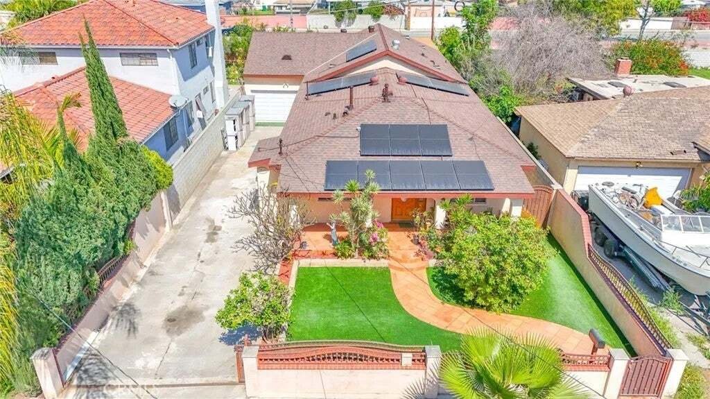 House in Signal Hill, California, United States 5 - 18602034