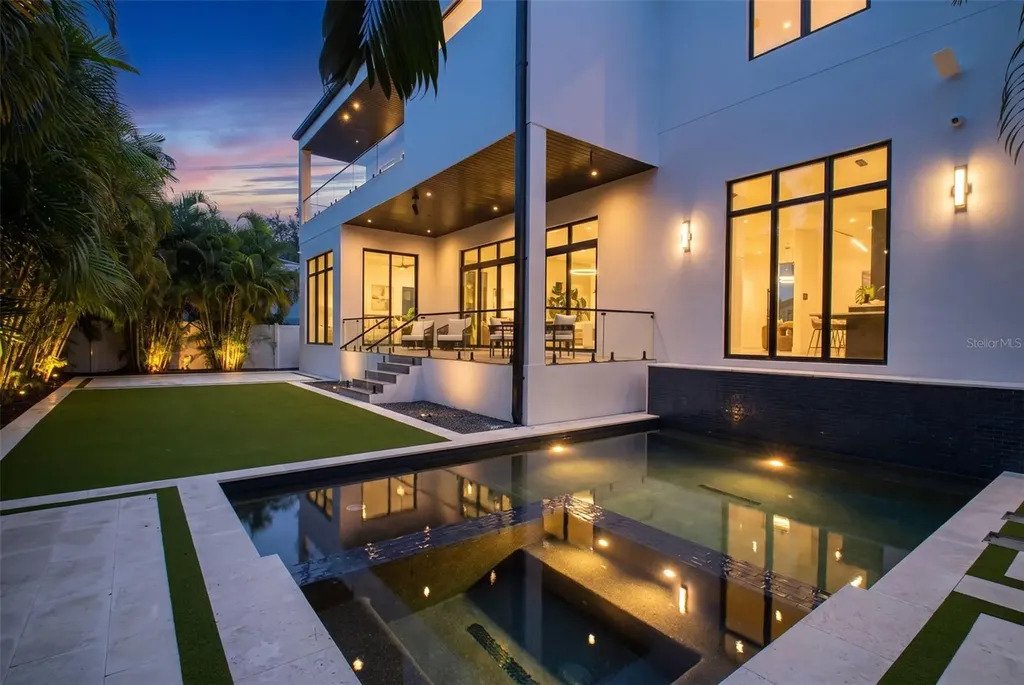House in St. Petersburg, Florida, United States 2 - 18603844