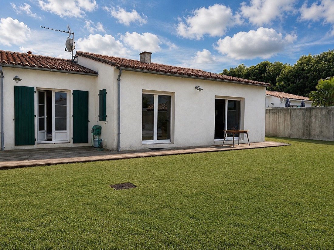 House in Rivedoux-Plage, Nouvelle-Aquitaine, France 1 - 18598281